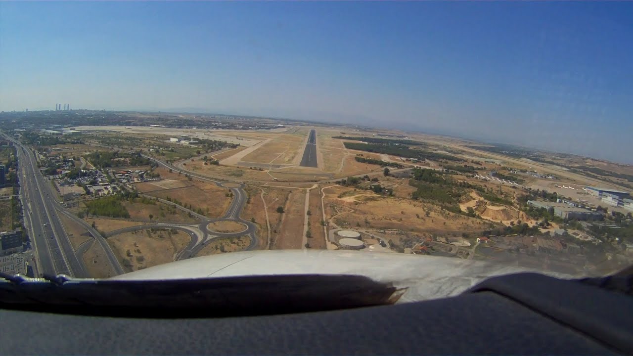 ✈Madrid Airport - Approach & Landing (Cockpit View)