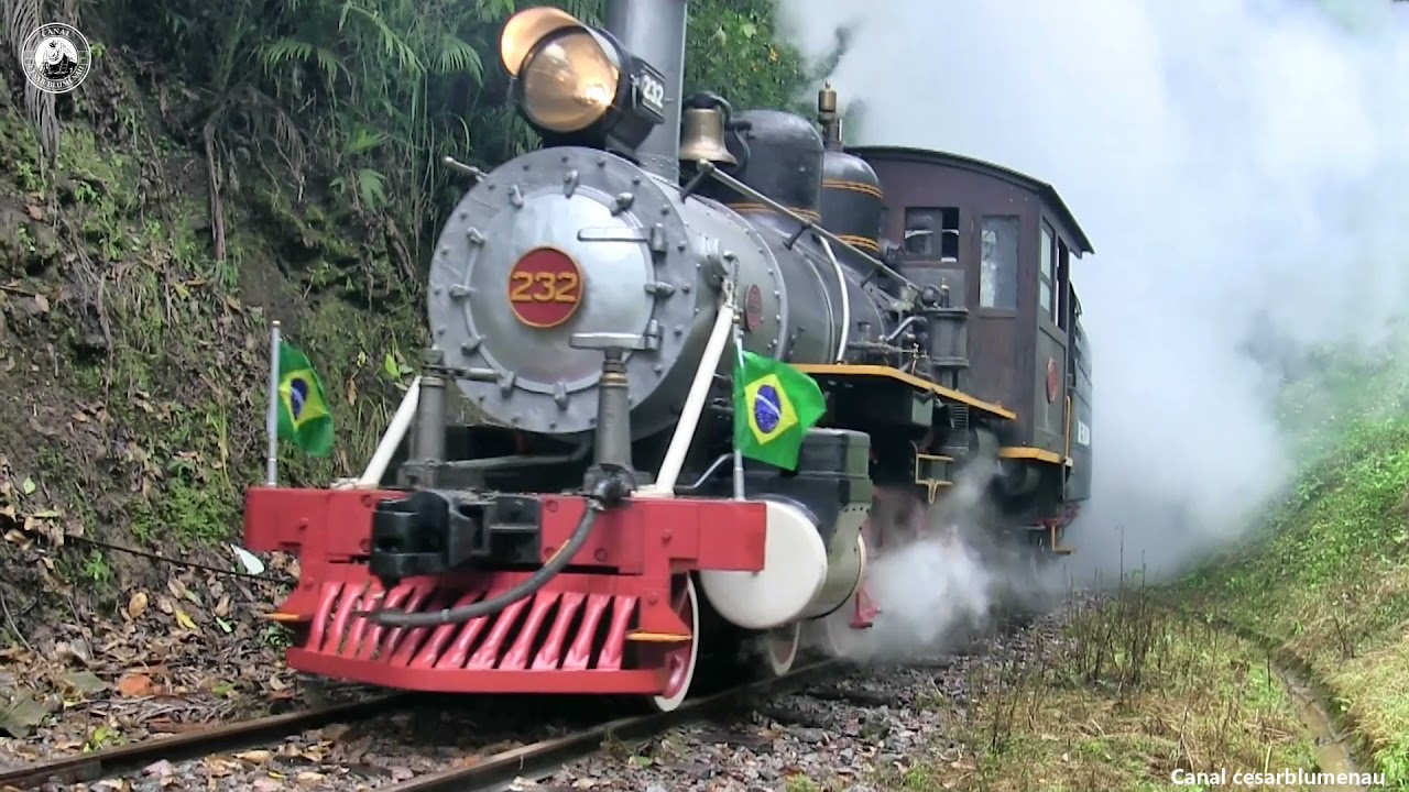 🇧🇷 Maria fuma&ccedil;a saindo do t&uacute;nel / Steam locomotive coming out of the tunnel / Api&uacute;na /SC - (Brasil),