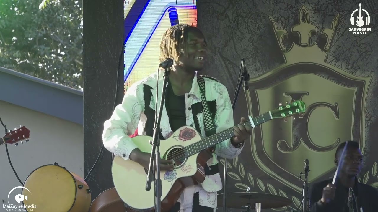 Sarungano live on stage 4th Edition