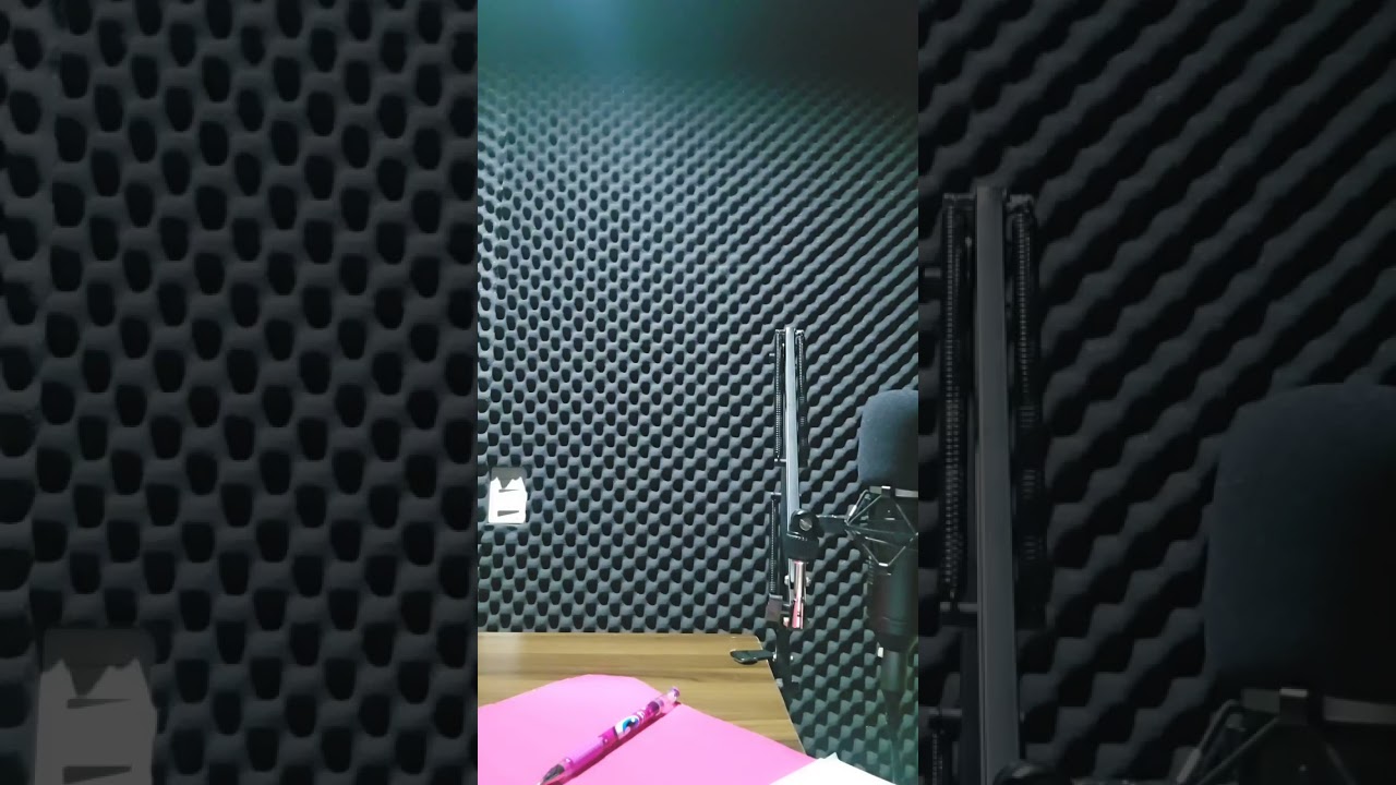 Escucha el episodio de Tiempos Violentos con Omar en Amor Adulto Podcast.