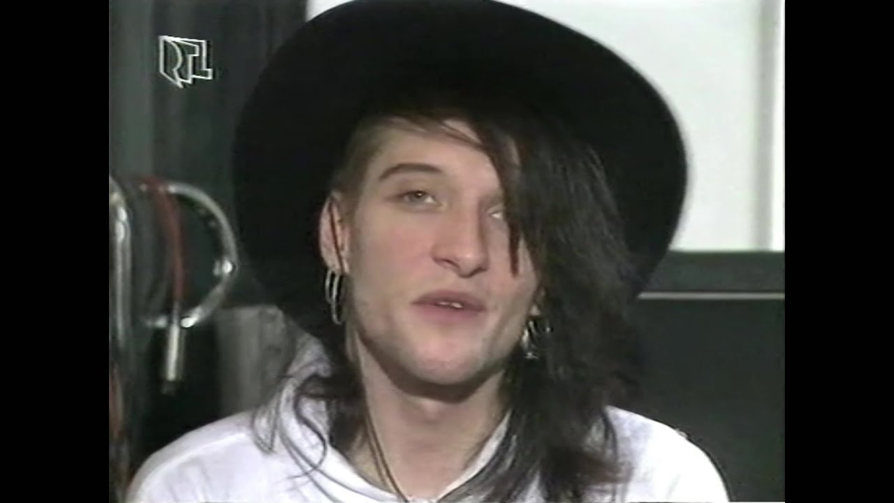 Depp Jones - Ragazzi 1990   Interview im Tonstudio + clip Love is a ghost