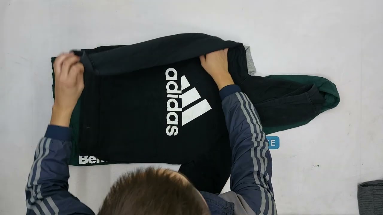 33253 Толстовки женские,секонд (extra), 1пак, 24.9 кг, 7.95&euro;/кг, 62шт