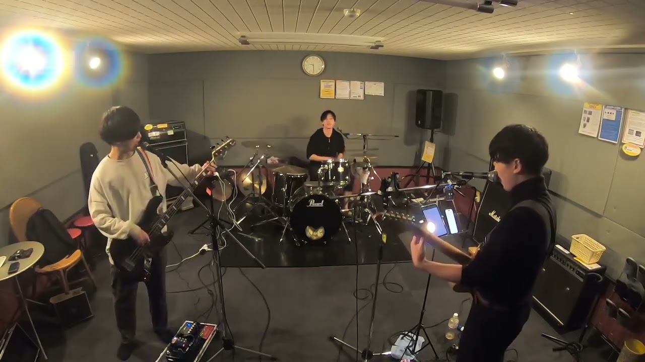 UNISON SQUARE GARDEN「Vampiregirl」
