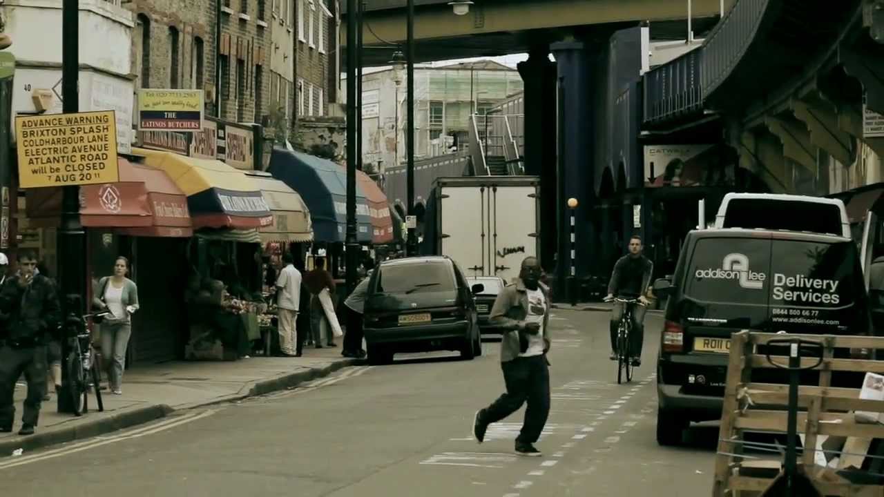 Casino Royale - Ogni Uomo Una Radio - Director's Cut (2011) HD