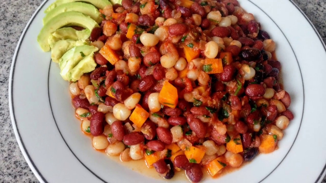 Kenyan Style Githeri (Maize & Beans) || Kenyan Cuisine