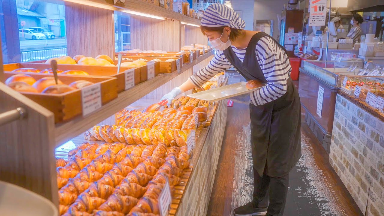 行列のできる石窯もっちりパンの裏側に密着！石窯パンのお店ゴッホ japanese food