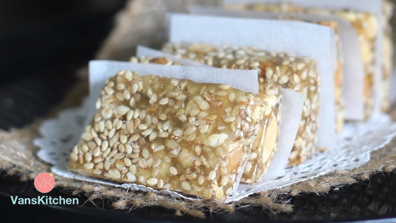 Kẹo mè xửng (Vietnamese chewy sesame peanut candy)