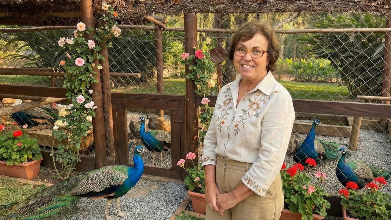 ELA CUIDA DE UM LINDO SÍTIO COM MUITOS ANIMAIS E PLANTAS