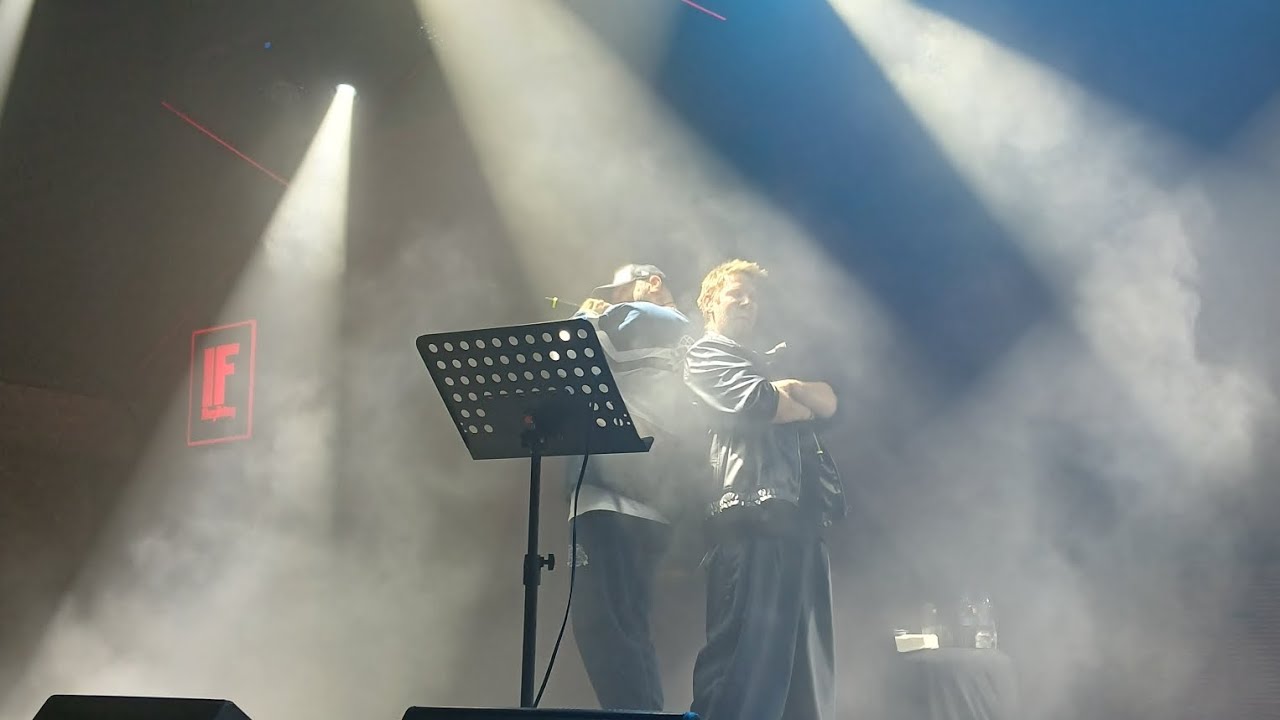 Şanışer Konser Vlogu İF PERFORMANS HALL BEŞİKTAŞ (TELEFONUMU ALDI)