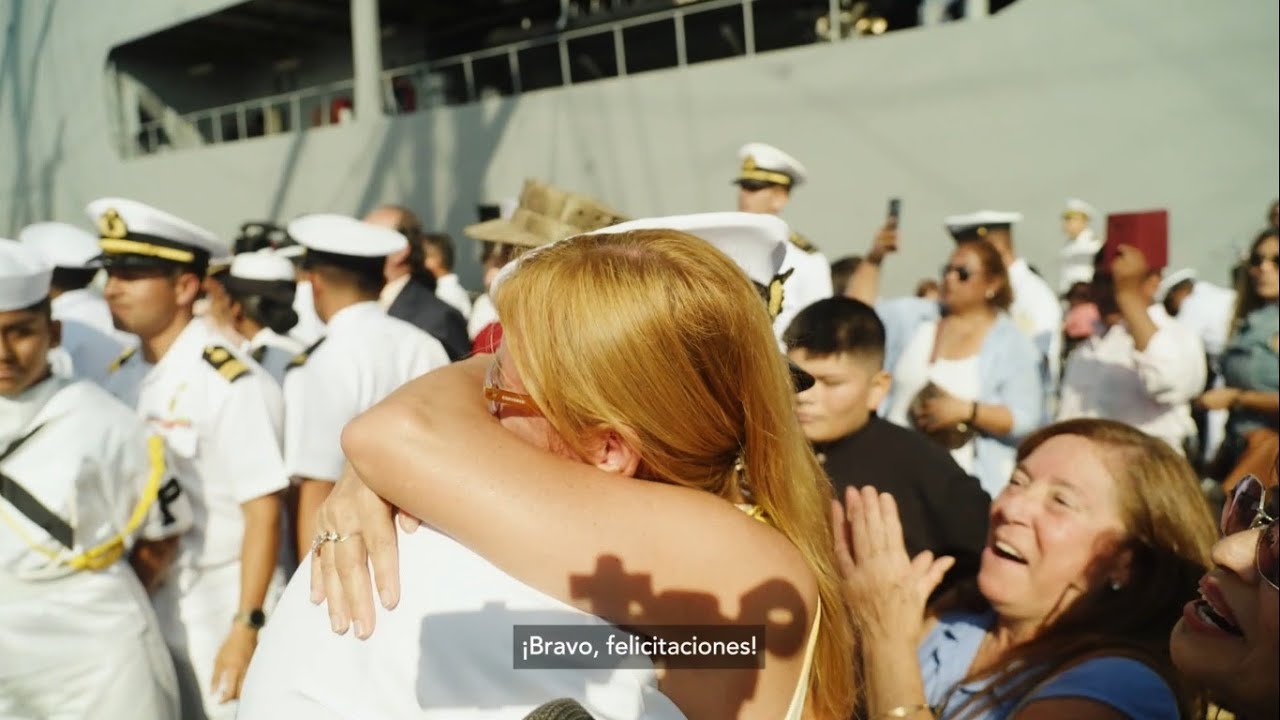 Emotivo reencuentro a la llegada del B.A.P. Unión