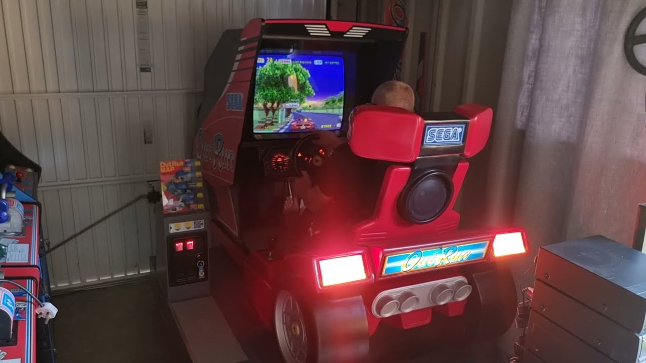 Speed Running Sega OutRun Deluxe 1986 Heel & Toe Technique
