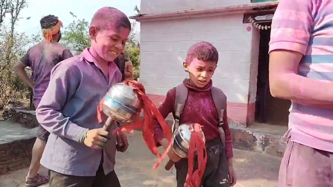 हमारे गाँव की होली कुछ इस तरह की🤗🤗
