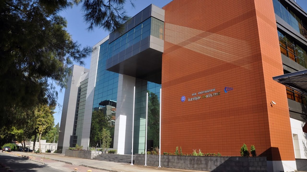Ege Üniversitesi İletişim Fakültesi 2000 Mezunları Filmi