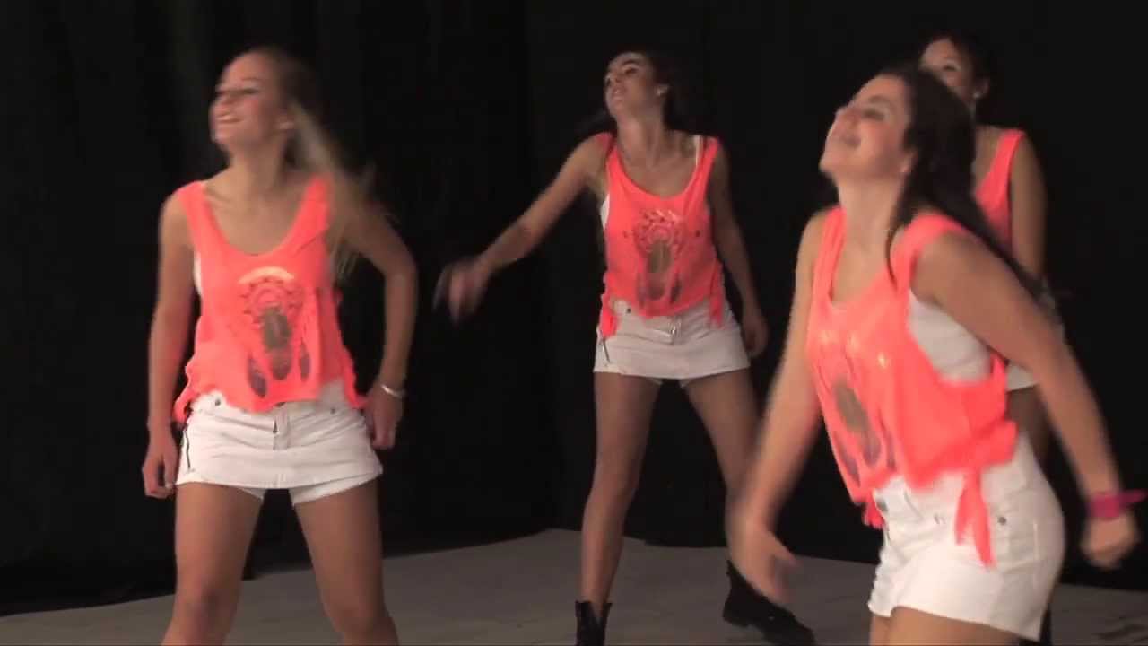 Coreografía de Bará Berê de Michel Teló / TKM