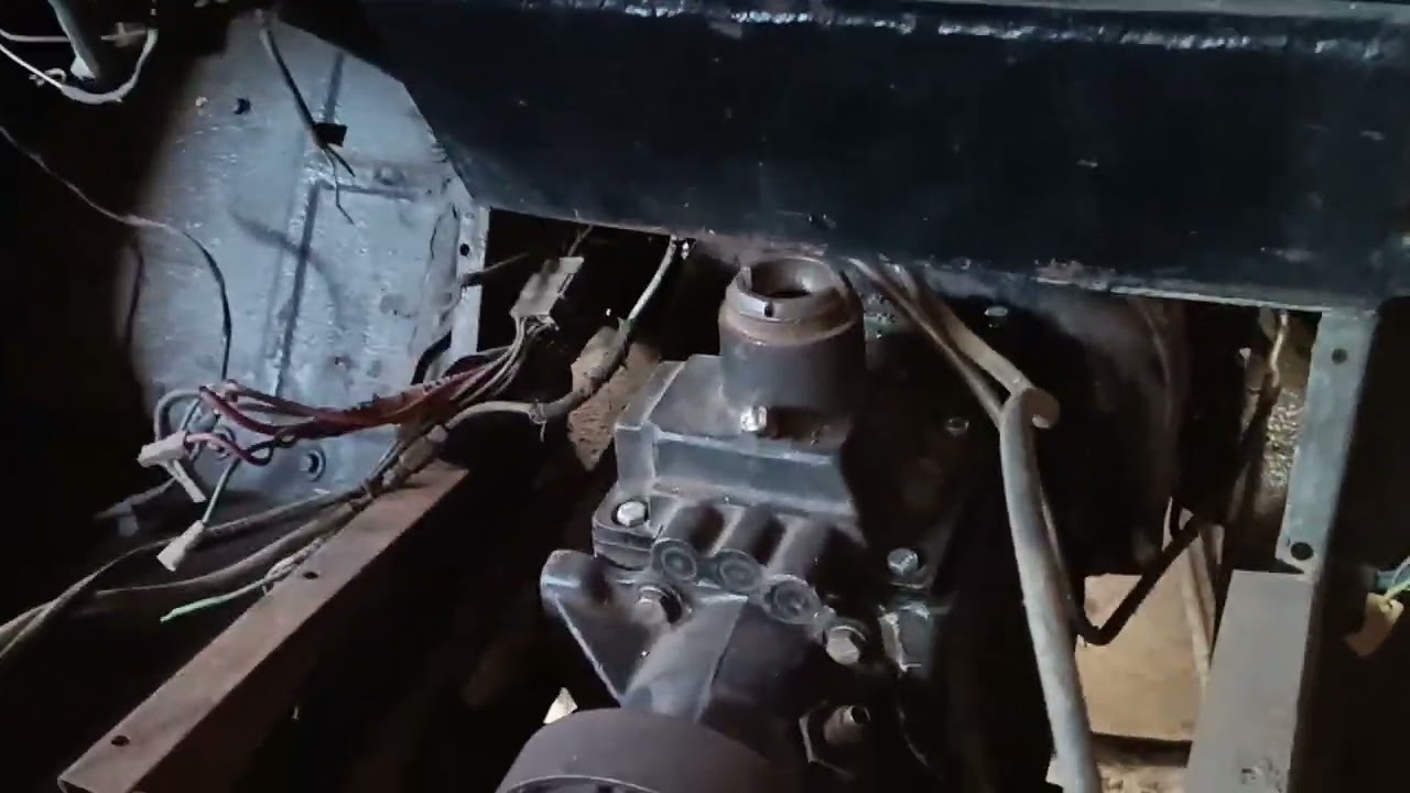 Adaptando motor diesel de Chevrolet Corsa con caja de wipon doble tracción.