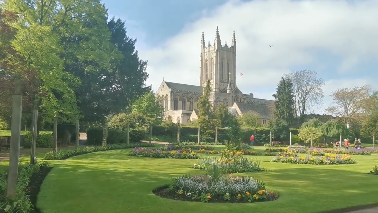 Bury St Edmunds walk on a Saturday morning.