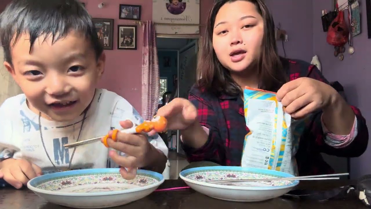 Chopsticks challenge!! Ama chorako challenge herou kosle jitx😃