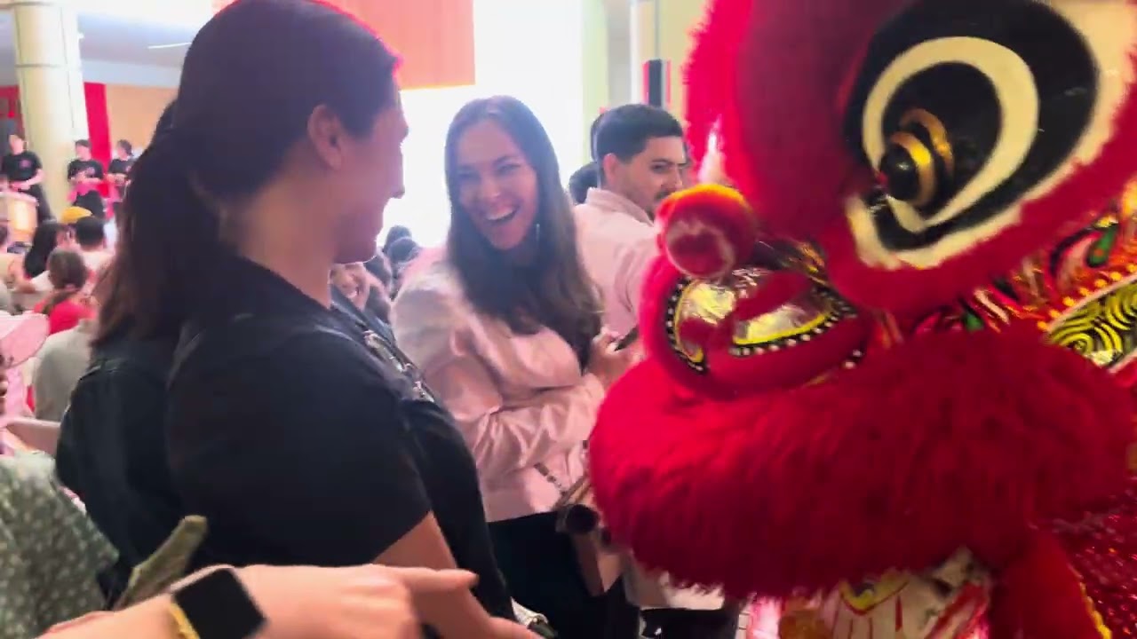 Jade Lotus Lion Dance - Koreatown Plaza LNY | 013126