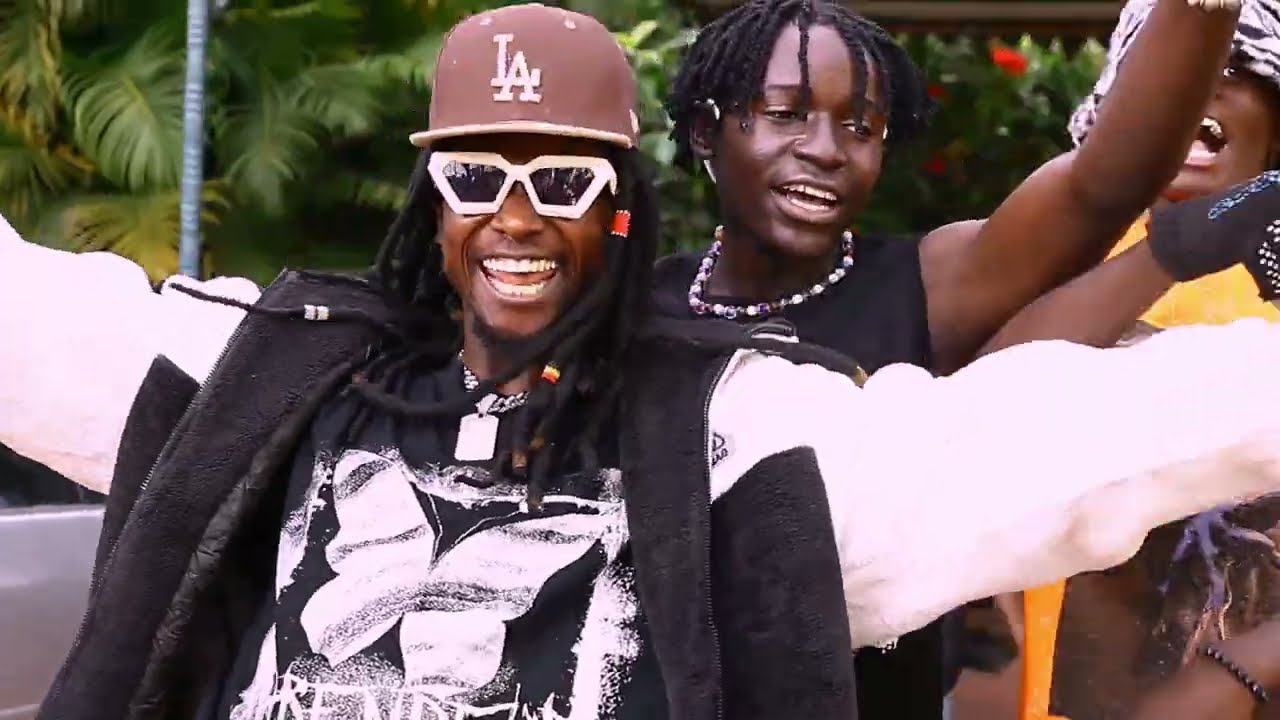 B mc - Tumeuona ( Official Music Video )