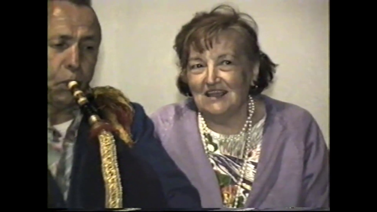 Emilio Fernández Cobas y Ermitas Pérez Monteseirin. Gaitero de Fonsagrada. 1998-2000
