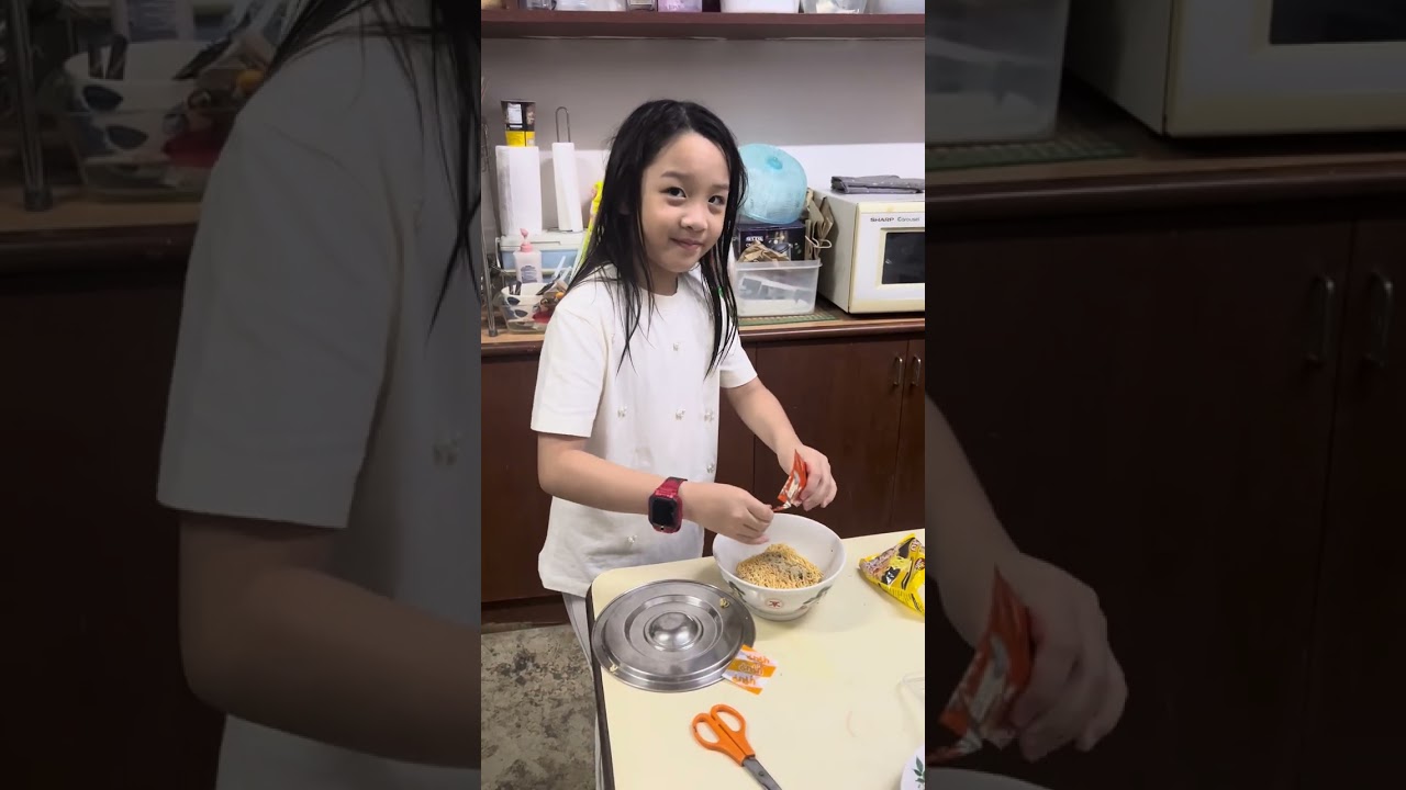 Making instant noodles #part1 