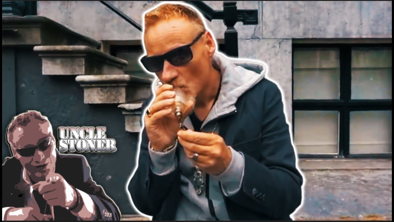 Uncle Stoner Dabbin in Downtown Amsterdam!