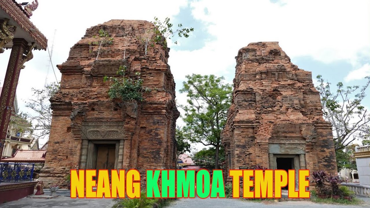 Amazing the oldest Neang khmoa temple hidden in the Pagoda in Takeo province .