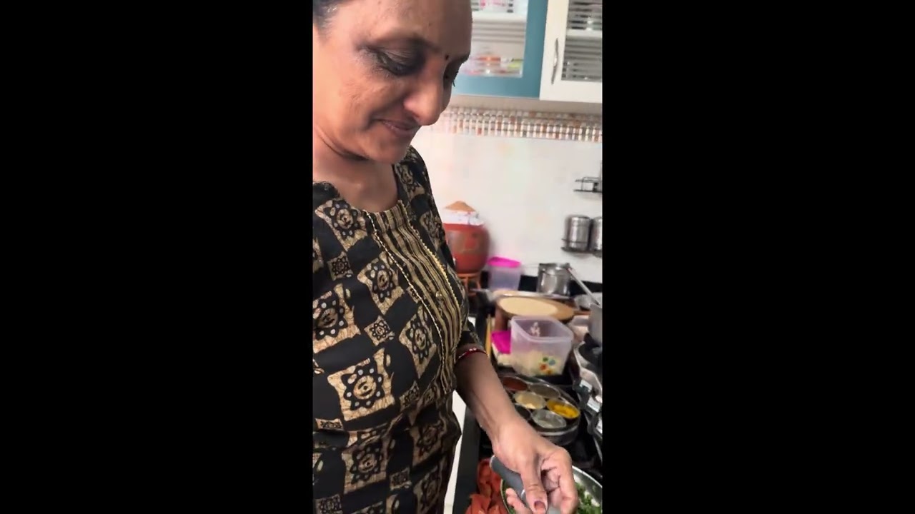 Aaje banavi ame kadhi | #gujarati #kadhirecipe #mom #kitchen #recepies #dailyvlog 