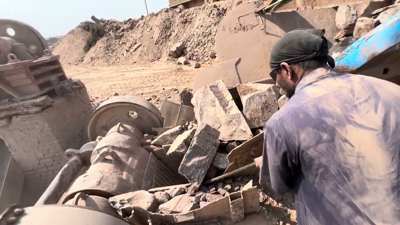 Big Rock Jaw Crusher Machine in Action | Amazing Stone Quarry Crushing