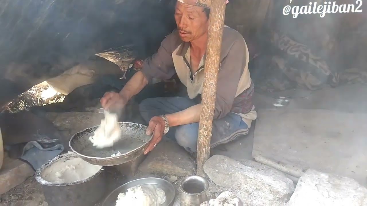 LifeinaHimalayanShepherd Hut |Cooking Dhido,Nettle Soup & Living with aSheep Flockinthe#villagelife 