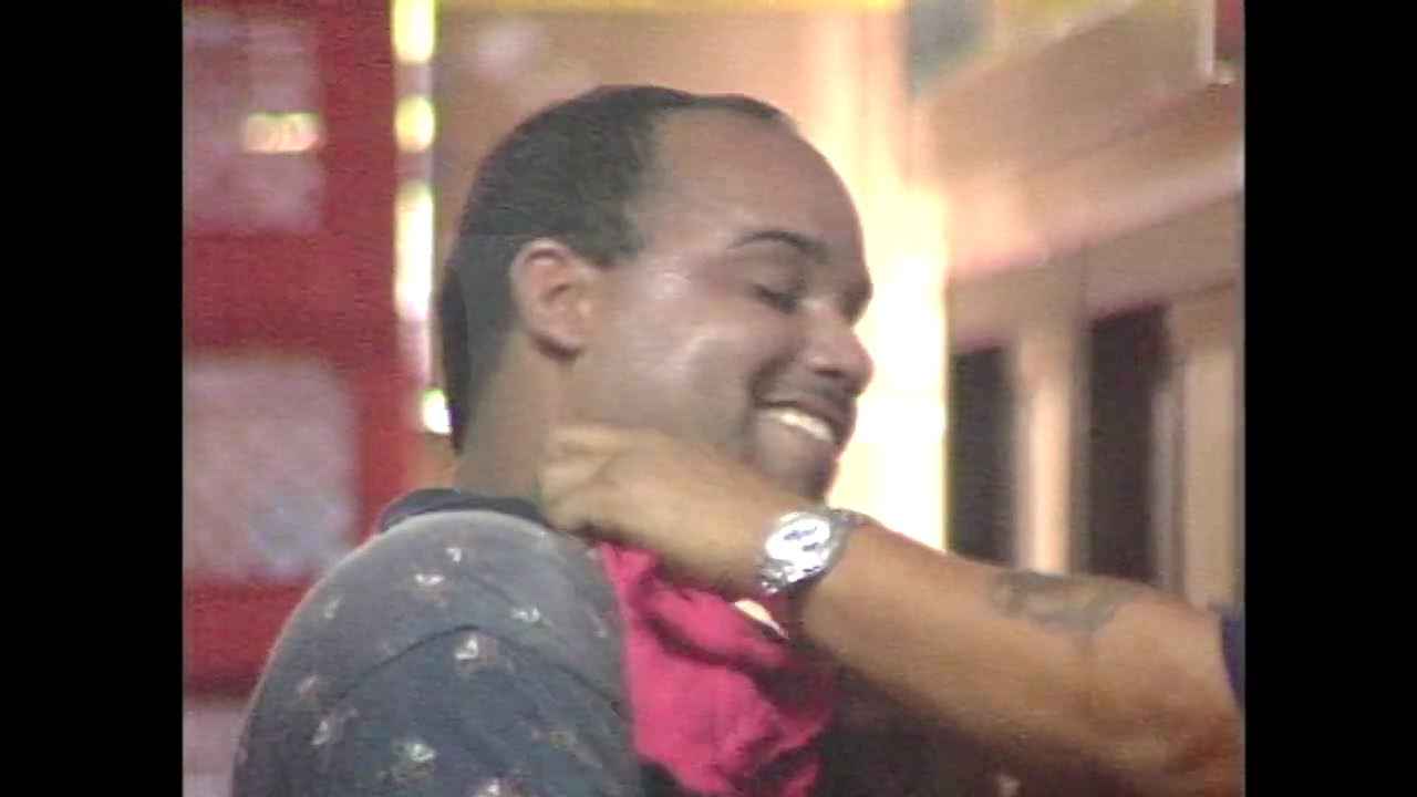 Te Pintan sin querer con supuestamente pintura de spray en la ferretería BROMA DE MIRA QUE TVO