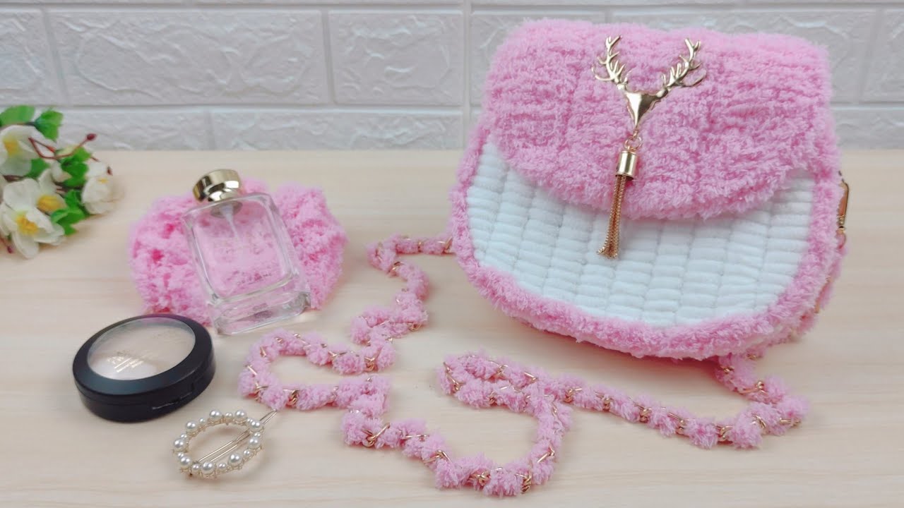 DIY HAND WOVEN BAG | PLASTIC CANVAS KIT TUTORIAL #plasticcanvasbag