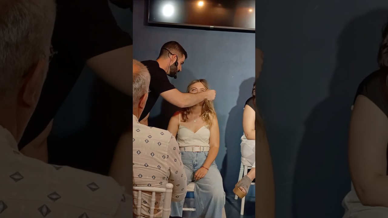 Crazy hypnosis show! #hypnosis #funny #mindcontrol #psychology #hypnosisshow