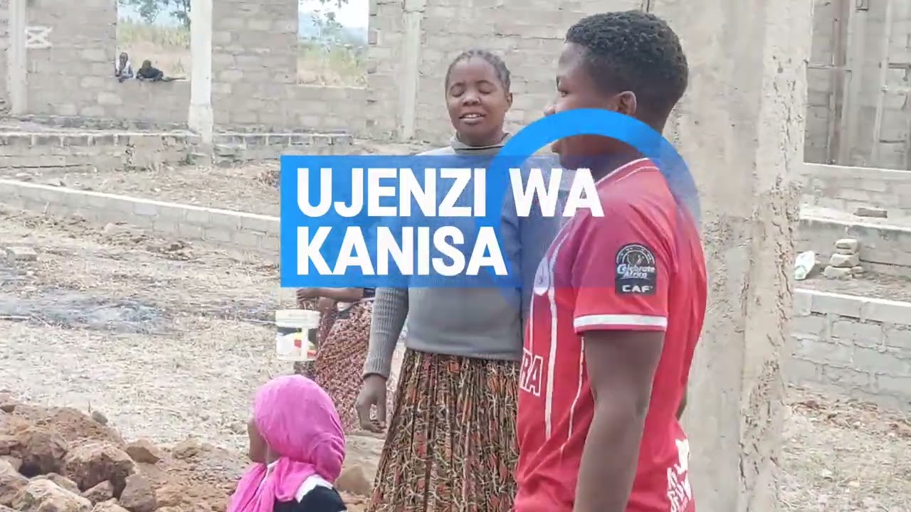 WASHIRIKA WA KANISA LA TAG KILINDI CHA BARAKA-BOKWA WAKIFANYA KAZI ZA MIKONO KATIKA KUJENGA KANISA.