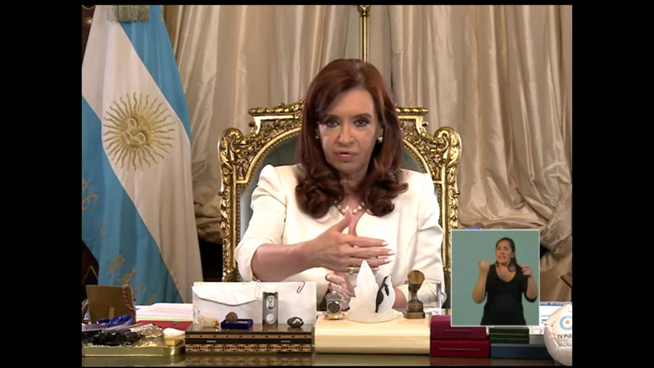 Cristina Kircher, fondos buitres, cadena nacional