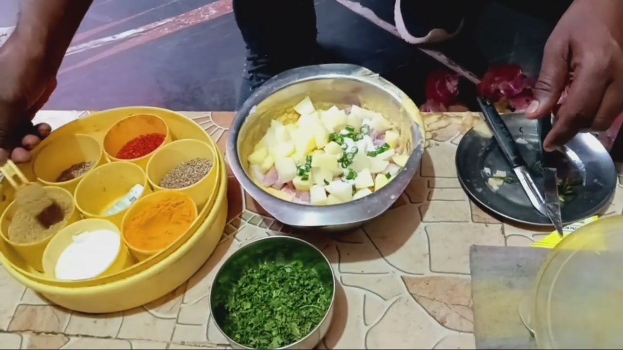 Aaj Bnaya Kadi Pakoda 