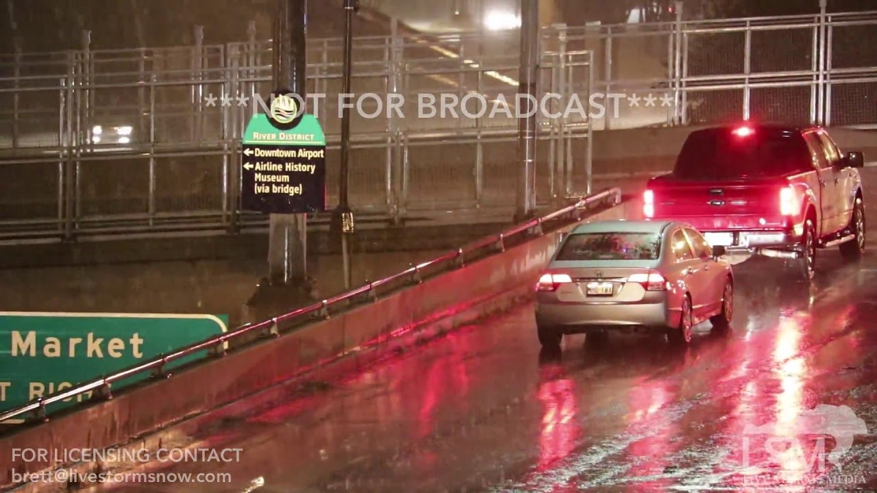 10-21-2017 Kansas City Downtown, MO Thunderstorms and lightning over the city
