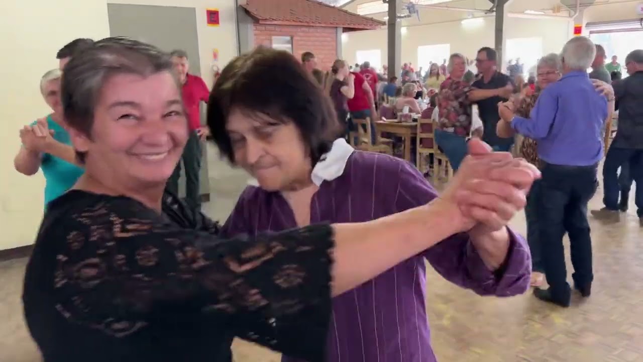 Laendler Polka - Festa de igreja no Garibaldi show de Meiring e colega