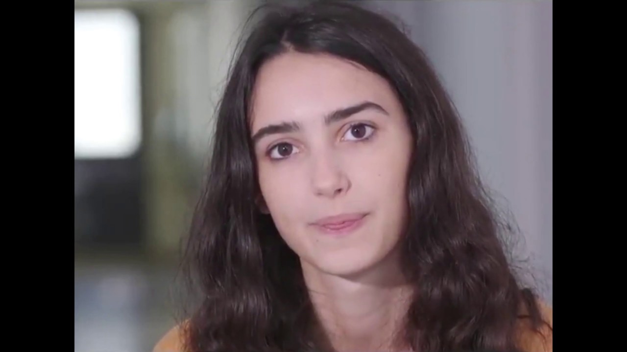 Louna Espinosa raconte son souvenir marquant de la saison 1 des Bracelets rouges