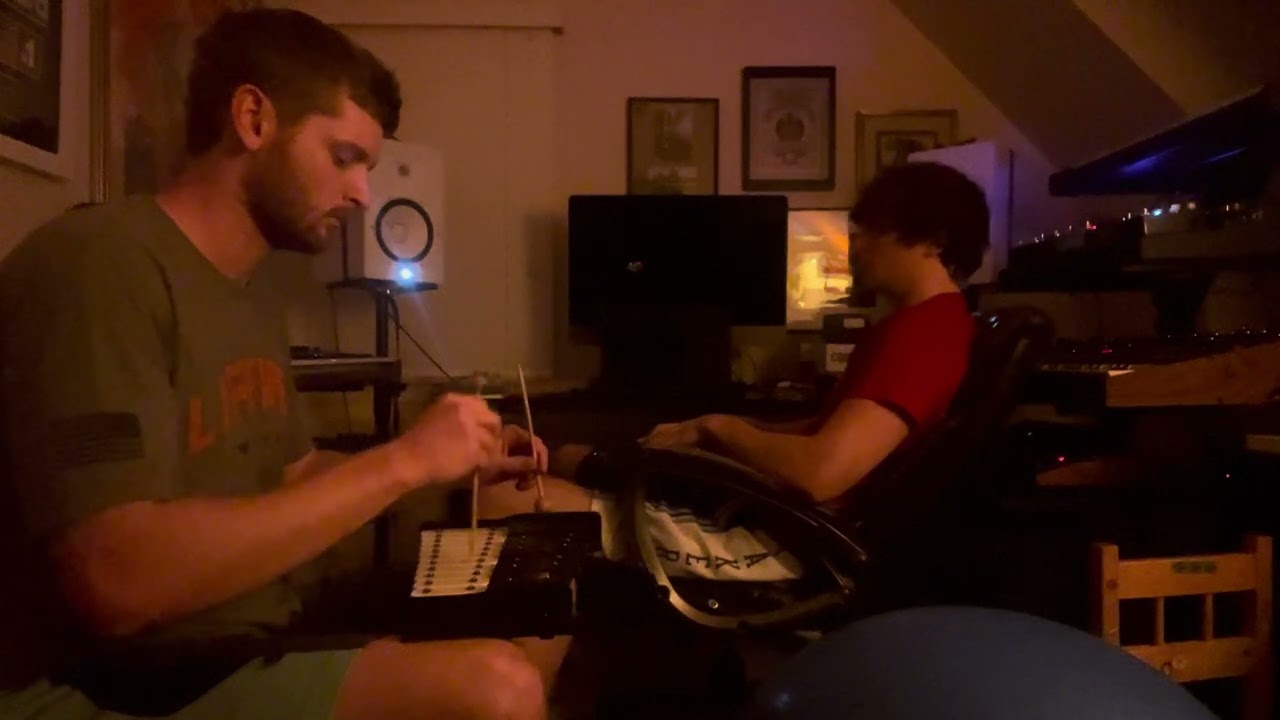 2x Platinum Future Producers Cook Up with Live Instruments