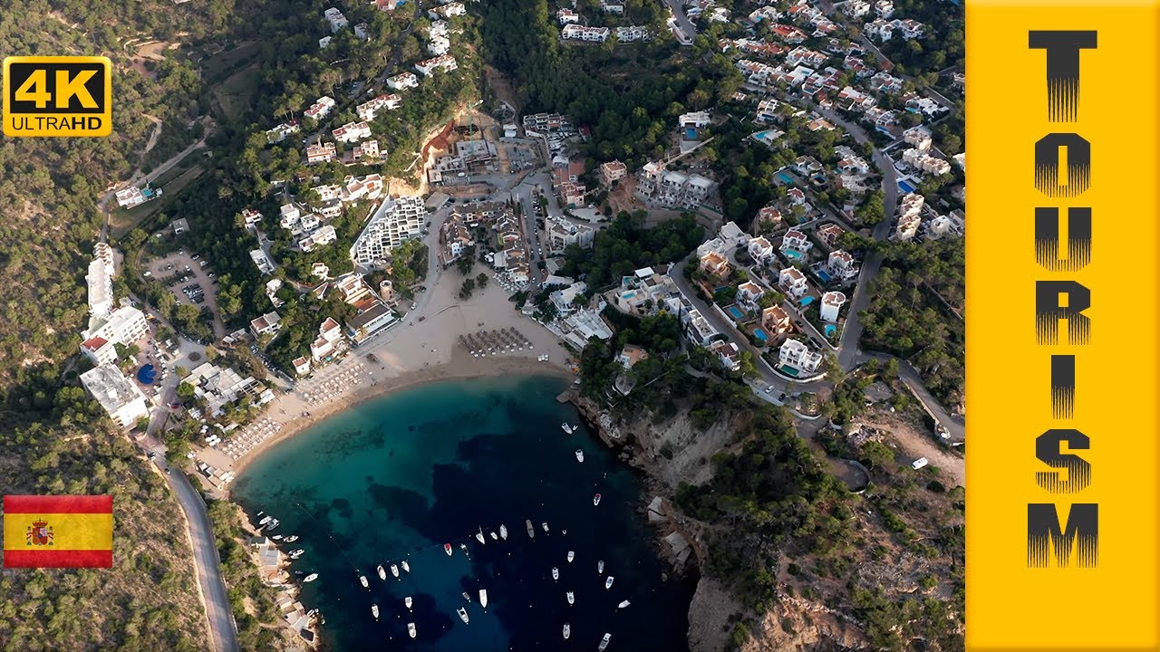Cala Vadella - plaża, zatoka na Ibizie | Baleary | Hiszpania