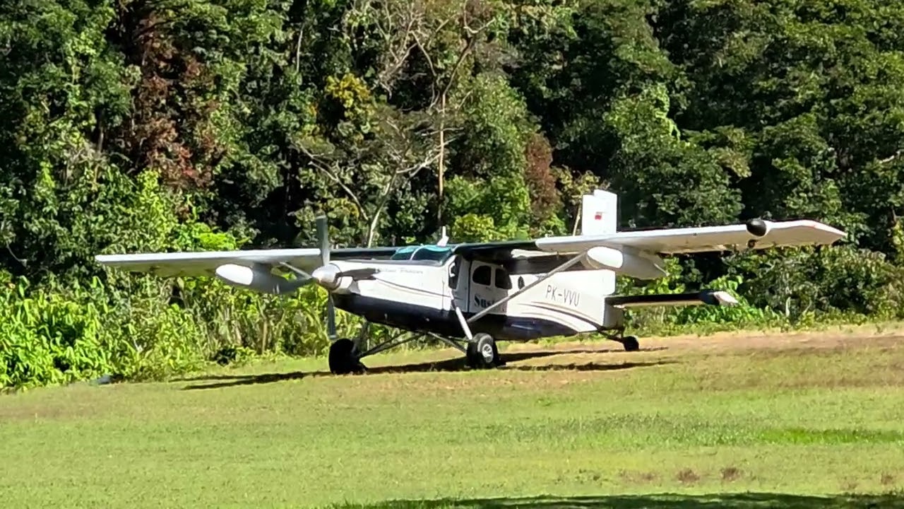 PESAWAT KECIL SUSI AIR #longalango #bahauhulu 