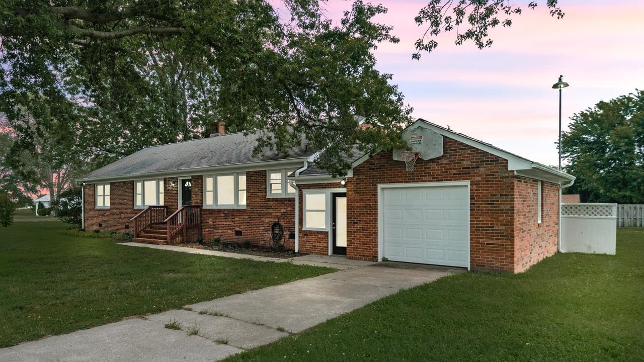 20568 Ridge Rd, Colonial Beach, VA