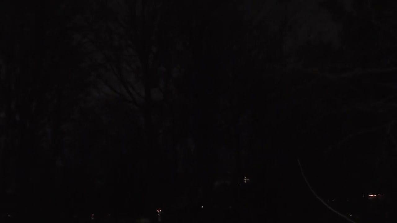 (Intense Sound!) Statflight Bell 407 flying overhead at night