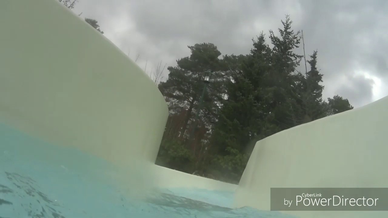 Wietzendorf.  Das Hallenbad mit der Wildwasserrutsche.