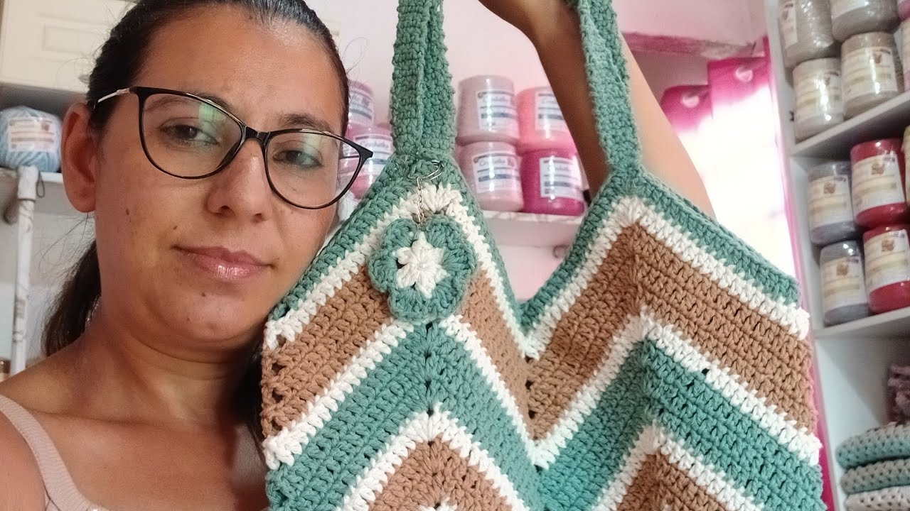 Vem conferir esta bolsa que ficou a cara da riqueza, simplesmente maravilhosa. 