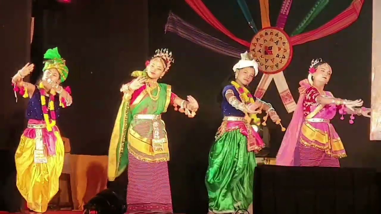 A performance by Bishnupriya Manipuri group at Sankardev Kalakshetra, Guwahati