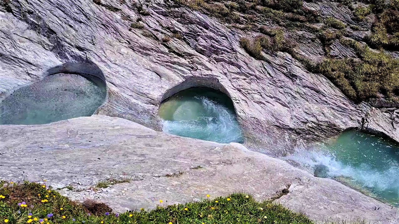 Hike to moulins of Alp Mora, from Bargis to Trin (2021/06/21)