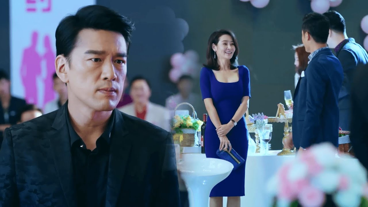 丈夫相親偶遇前妻，怎麼料前妻竟被萬人追捧，丈夫後悔至極 💍ChineseDrama​