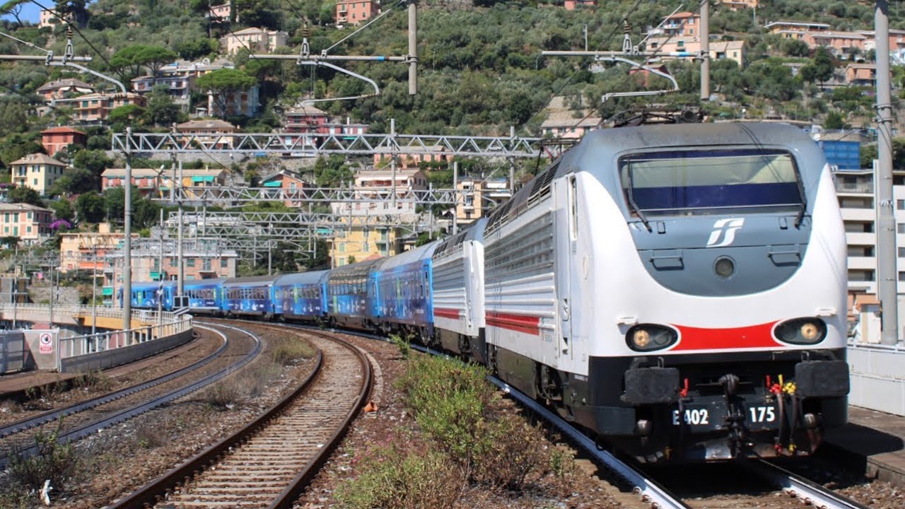 Treni di straordinaria amministrazione in transito nelle stazioni di Recco e Mulinetti